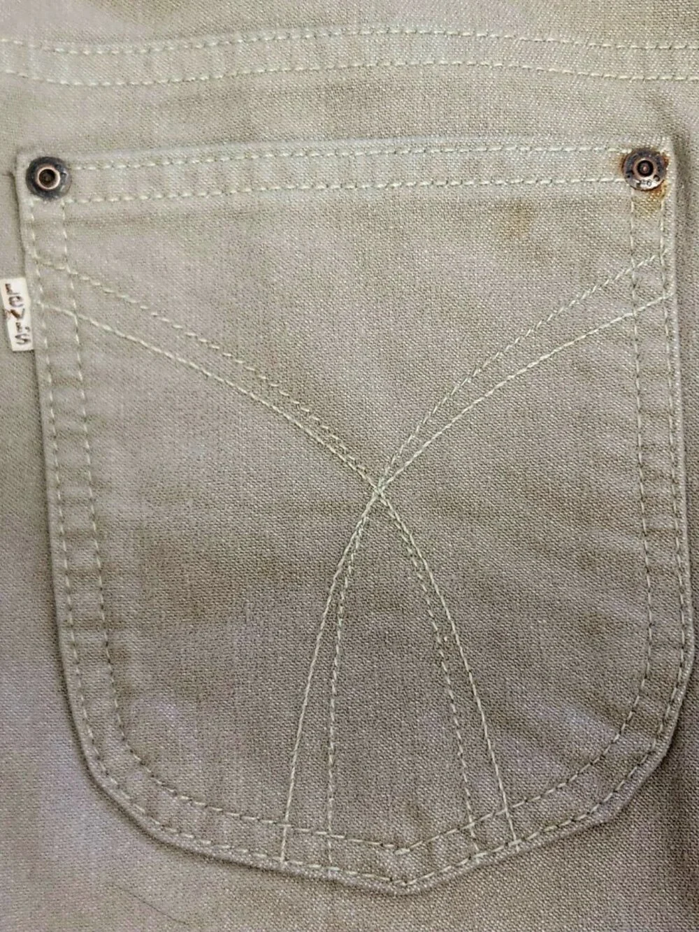 vintage Levi's 34 men's tan chambray 5 pocket c1980